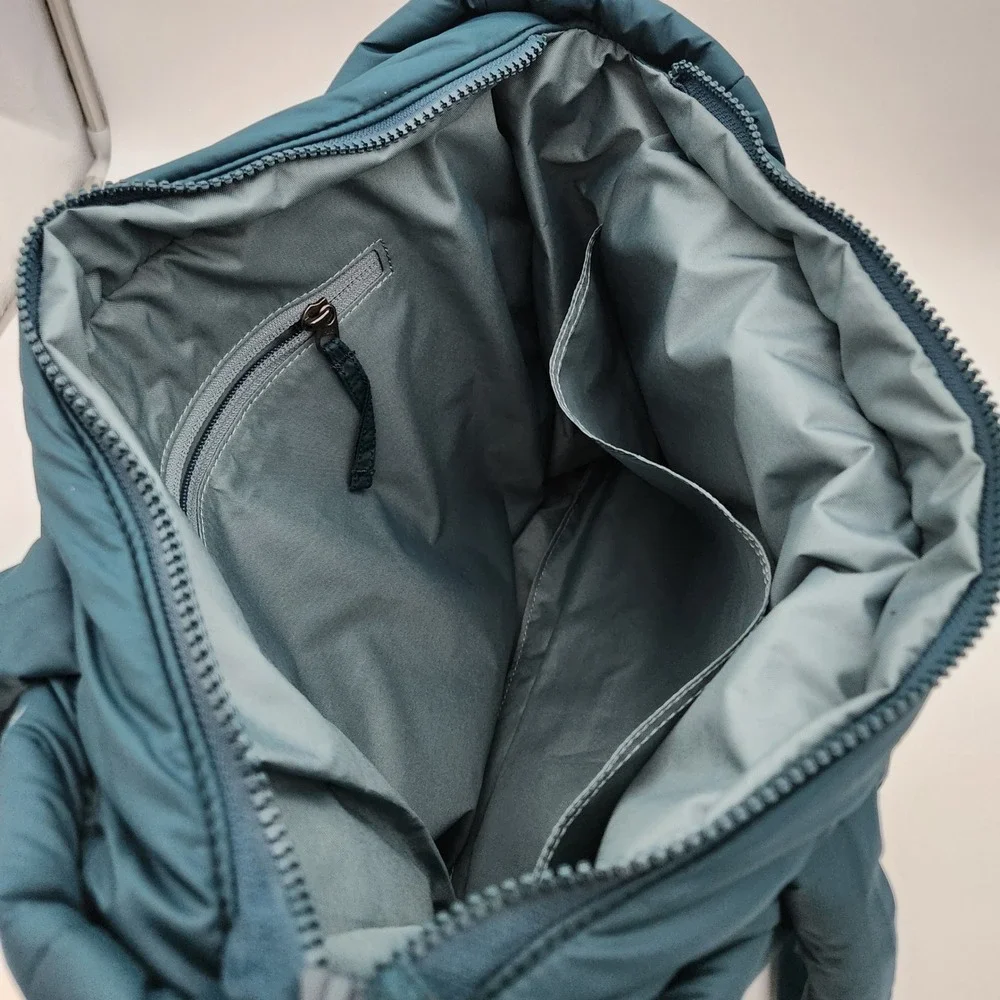 Columbia Pike Lake Puffy Tote Bag Unisex OS Teal Quilted Insulated Puffer Bag